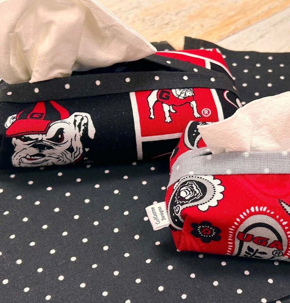 Georgia Bulldogs Travel Tissue Holder